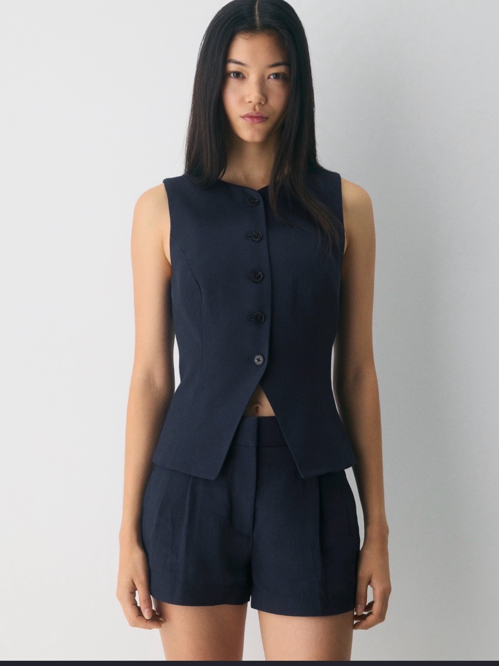 Wilfred Regal Vest